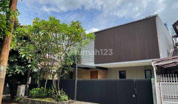 Rumah cantik dan modern di Villa Delima Lebak Bulus 1