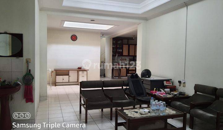 Rumah 2 Lantai Furnished di Kopo Permai 2, Bandung 1