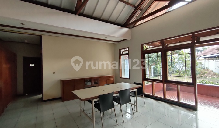 Rumah Heritage Di Mainroad Jl. Riau, Shm Selatan Rumah Heritage Di Mainroad Jl. Riau, Shm Selatan