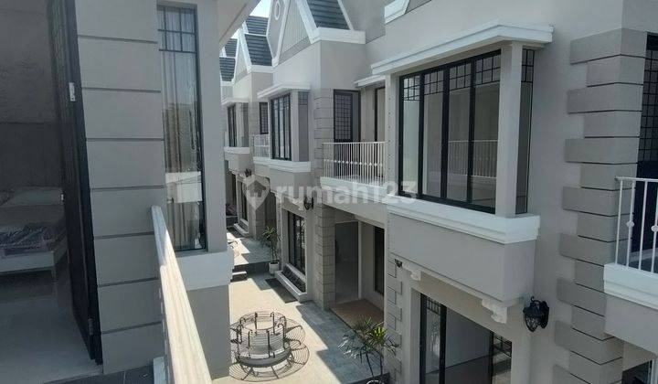 Rumah Baru Lux Di Setraduta Shm 3 Lantai 1