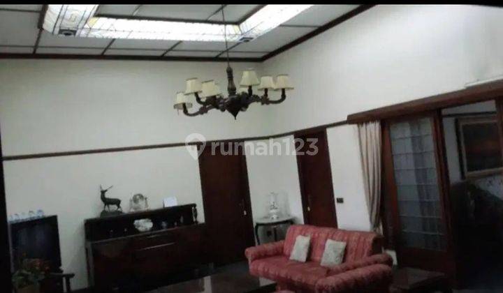 Rumah Lama Terawat Cocok Untuk Tinggal, Kantor, Cafe Dll 2