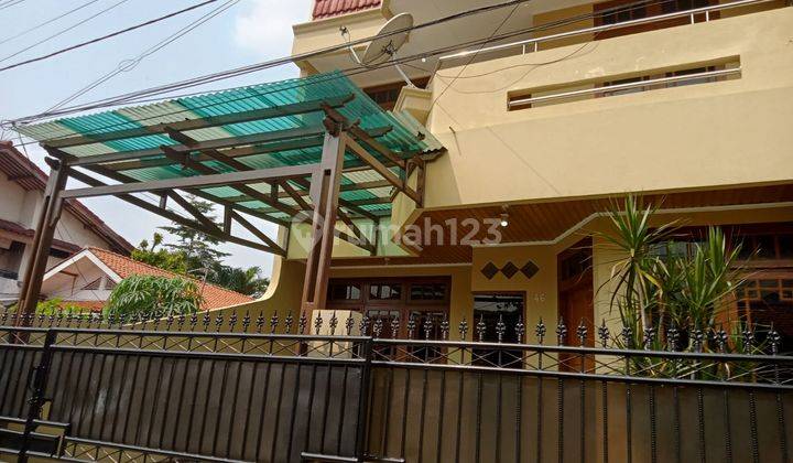 Dijual Rumah Cantik Modis Strategis Komplek Bulak Klender 1