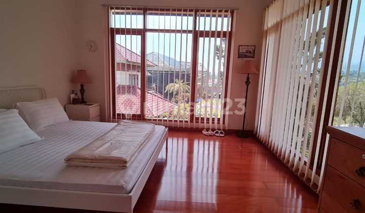  vila siap huni di cimacan 600m2  semi fully furnished hot sale!! 2
