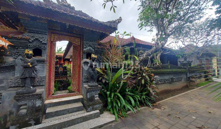 Balinese Carved Style Houses & Homestays Suitable for Investment in Tanjung Benoa, Nusa Dua 1