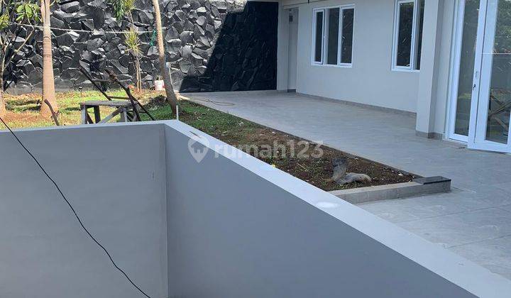 Jual rumah lux setrasari 1