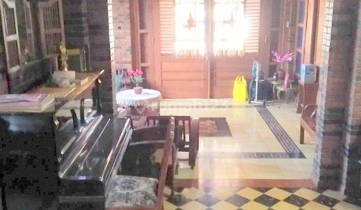 Rumah Etnik 3 Lantai Dijual Murah di Kolonel Masturi, Lembang Bandung 2