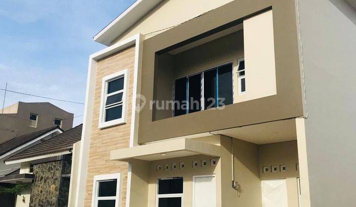 Rumah baru minimalis di perumahan solo baru  2