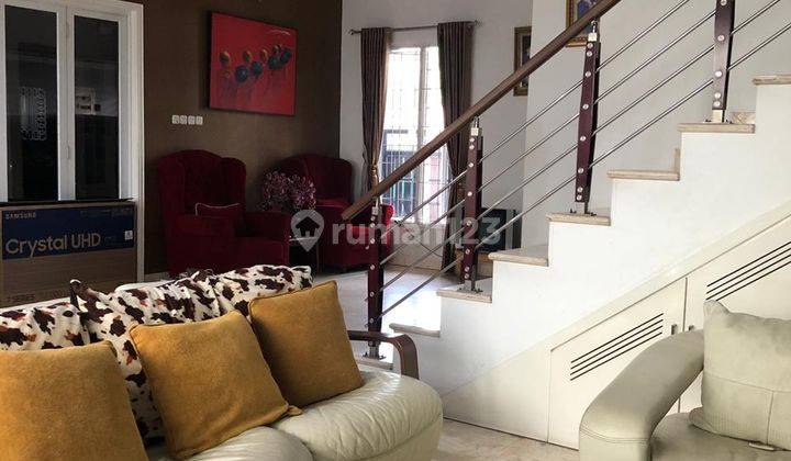 Beli Rumah bonus Furnished siap huni di Jakarta Selatan  2