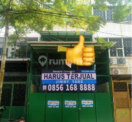 Rumah 4 Lantai aksebilitas yang mudah 1