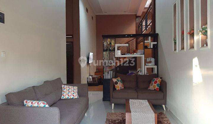 Rumah Terawat Bersih Cocok Untuk Investasi Nihh!! di Top Regency 1