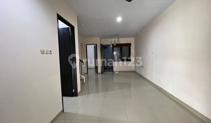 Frans cen-Rumah Dijual cepat di Casajardin 2