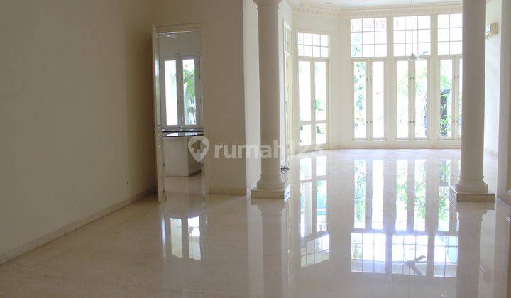 Rumah 2,5 Lantai ( Mezzanine) Flooded Free - Kemang - Convenient Living at South Jakarta 1