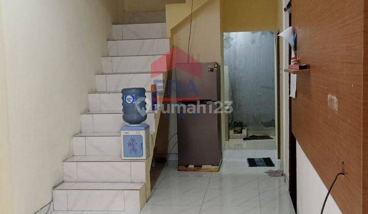 Rumah Tengah Kota di komplek Buana Indah 2