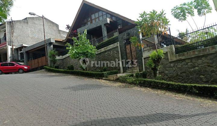 Jual cepat rumah siap huni Dago Harga 15 M Nego 1