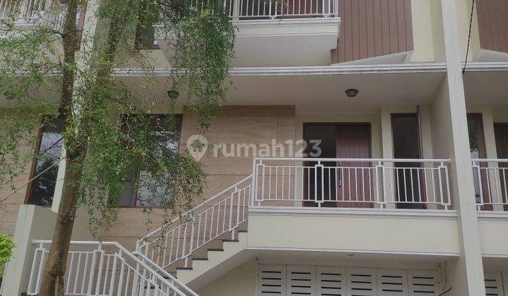 Dijual rumah townhouse 3 lantai di pekayon pejaten kemang jakarta selatan 1