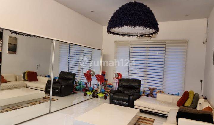 Rumah cantik sangat terawat furnished di Graha Candi Golf 2