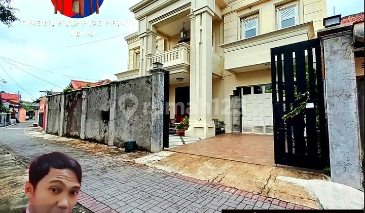 Rumah 2Lt Mewah Kokoh Clasic Tengah Kota Solo Rumah 2Lt Mewah Kokoh Clasic Tengah Kota Solo
