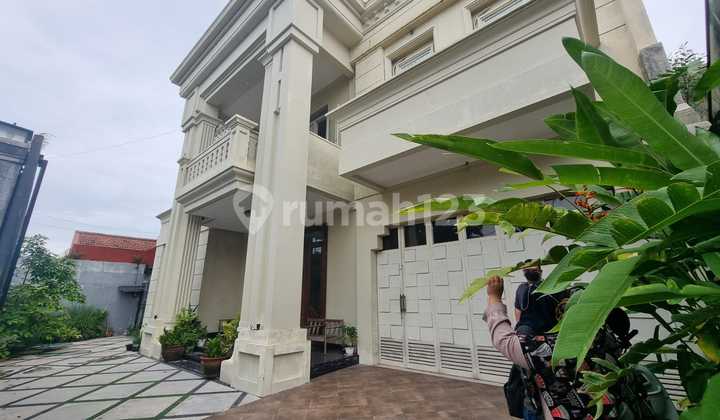 Rumah 2Lt Mewah Kokoh Clasic Tengah Kota Solo 2