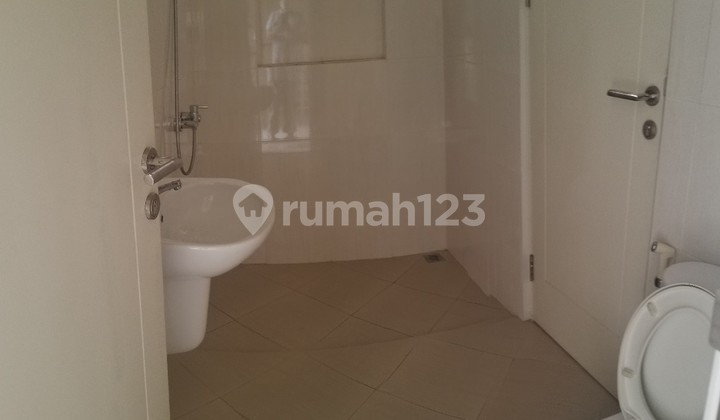 Minimalist 2-Story New House Royal Residence Wiyung 2