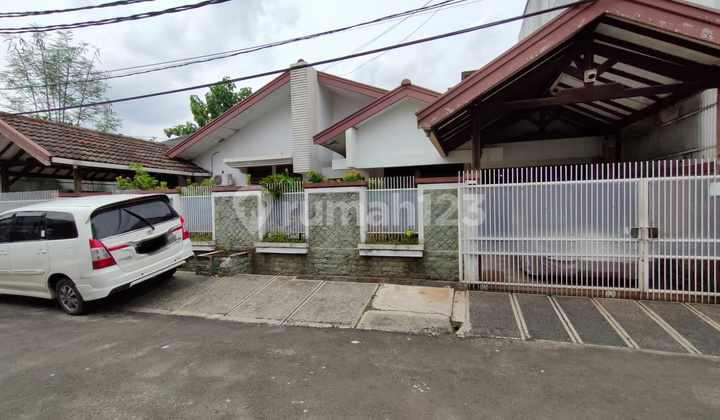 Rumah Di Taman Alfa Indah Joglo. Lokasi Strategis Dan Asri. Sangat Cocok Untuk Hunian. 2