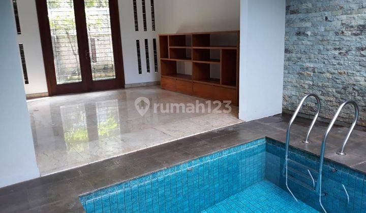 Rumah di jual di Patra kuningan, lokasi tenang dan asri  2