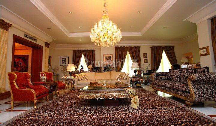 Best Luxurious House at Menteng 1