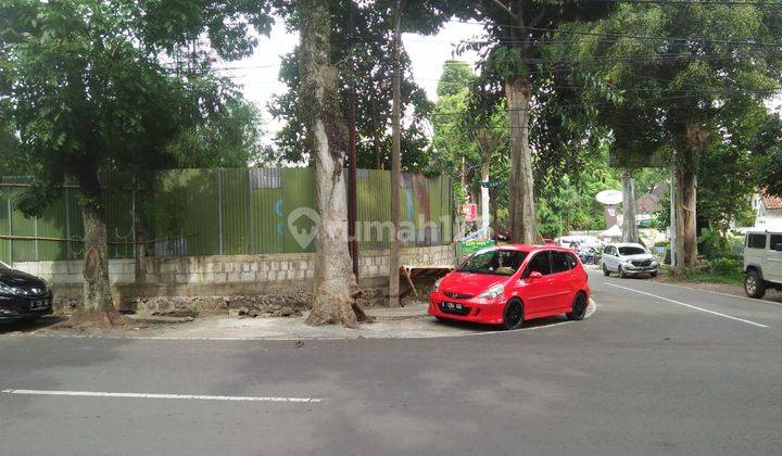 Rumah tua hitung tanah di jalan Banda sayap Riau martadinata 1