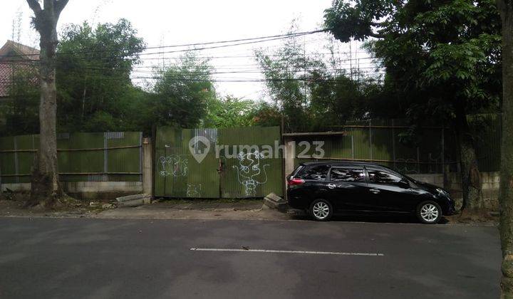 Rumah tua hitung tanah di jalan Banda sayap Riau martadinata 2