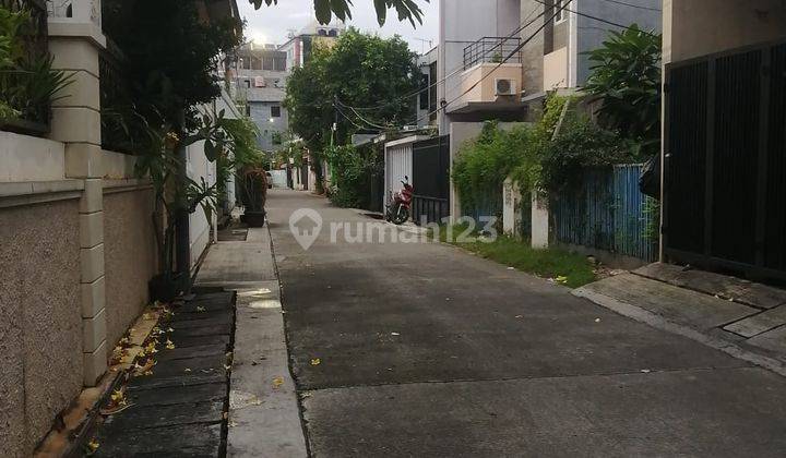 Rumah tua hitung tanah luas 10x20 m2 Jl Kaca Piring Tomang Jakarta Barat 2