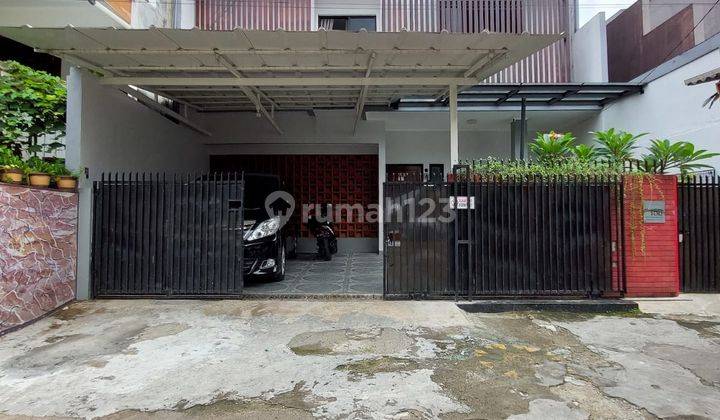 Rumah nyaman lokasi strategis dekat ke pusat kantor pengadegan pancoran 1