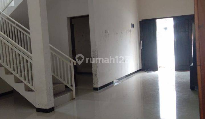 Rumah 2 lantai siap pakai di kota solo 2