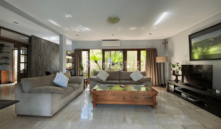 LUXURIOUS VILLA BALI 1