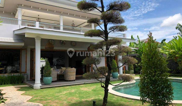 Quick Sale of New Villa in Premium Seminyak Location 1