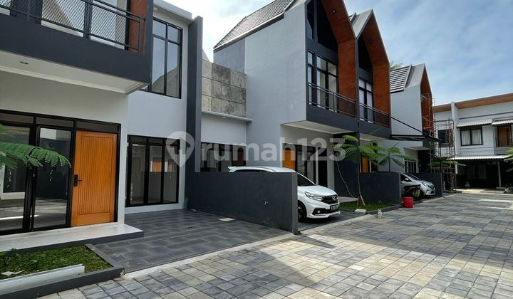 Rumah Baru 9 Menit Ke Stasiun Dan Tol di Mampang Panmas Depok 2