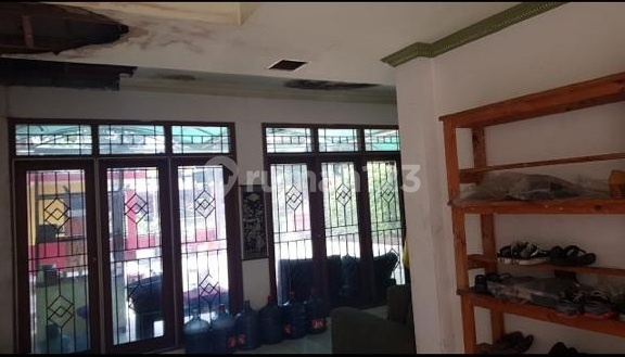 House suitable for business in Rawamangun, East Jakarta