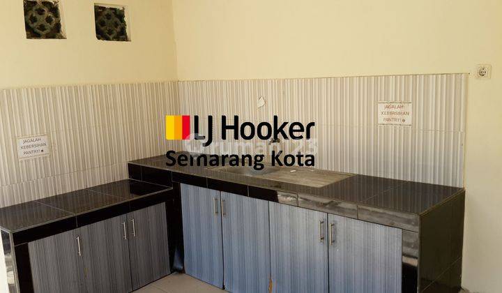 Bangunan cocok untuk kantor di jalan MT. Haryono (LG) 2