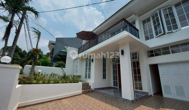 Brand New House Modern Classic Dengan Private Pool Siap Huni di Lebak Bulus. 1