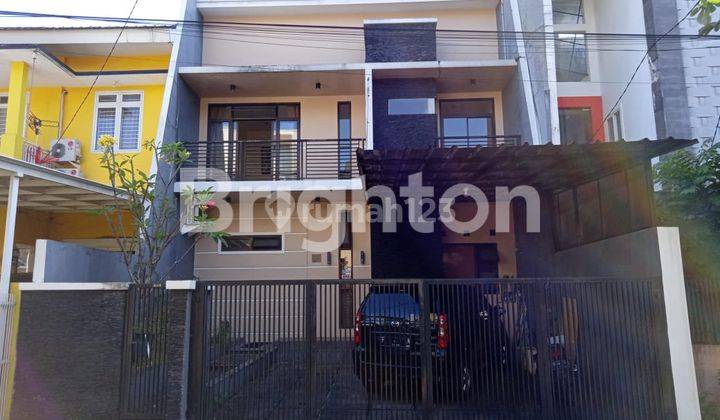 RUMAH CANTIK 2 LANTAI SIAP UNTUK DI HUNI 1