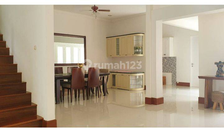 Dijual Rumah cantik siap huni sdh renov di Taman Giriloka BSD 2