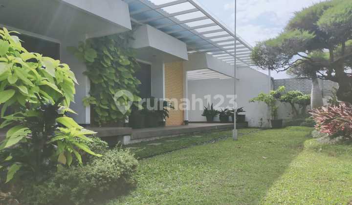 Rumah Homy Strategis di Cluster Elite Setra Sari Bandung Utara Rumah Homy Strategis di Cluster Elite Setra Sari Bandung Utara