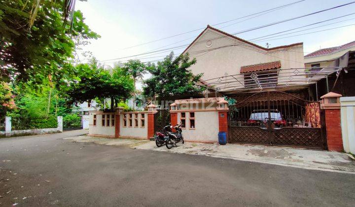 Rumah Hoek di Kawasan Cipete. Lokasi Dekat Jl. Raya Fatmawati, Sangat Cocok Untuk Hunian. 1