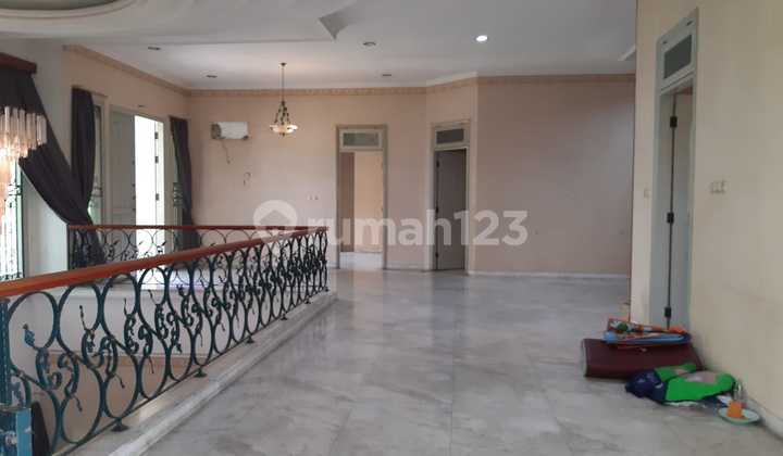 Cool house in a premium location 2