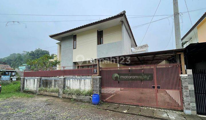 Rumah Lux Dan Asri di Komplek Cipaku, Bandung Utara, Siap Huni 2