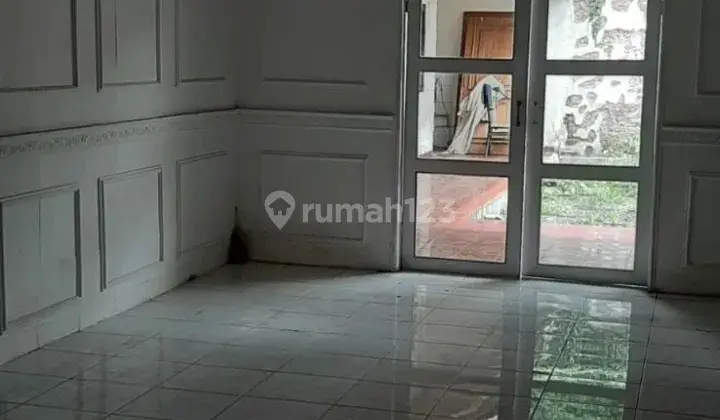 Rumah siap huni di kawasan super elit 2