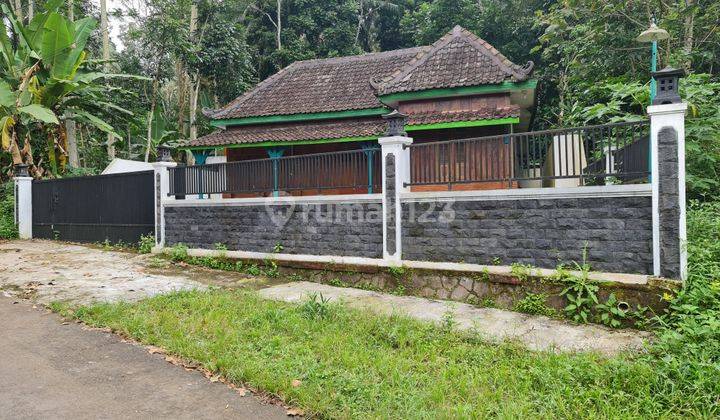 Rumah jati gebyok dekat pintu tol salatiga 2