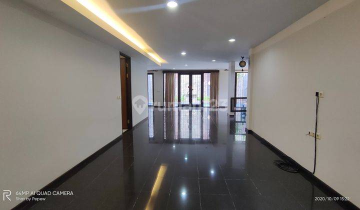 JUAL Rumah Mewah Ada Kolam Renang di Hegarsari Hegarmanah Bandung 1