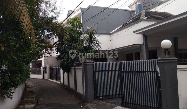 Rumah Second di Hoek murah 2 lantai bagus siap huni di Tebet, Jaksel 2