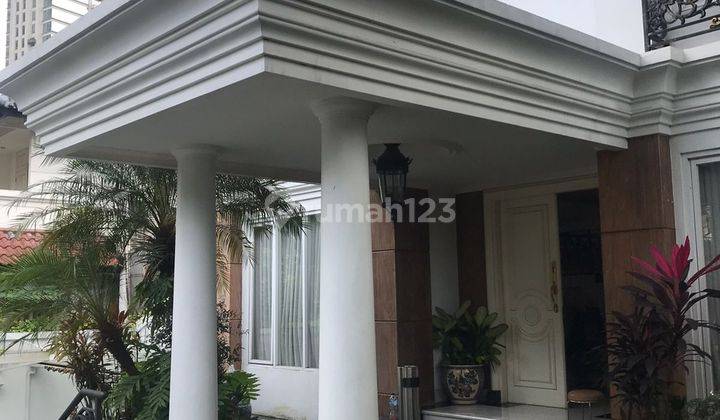 Rumah mewah Classic Modern di Simprug Garden, ada pool dan taman, 11 kamar tidur, garasi bisa 7 mobil 1