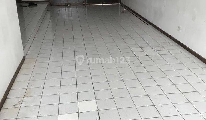 Rumah Town House 3 Lantai Di Dalam Komplek Setra Duta 2