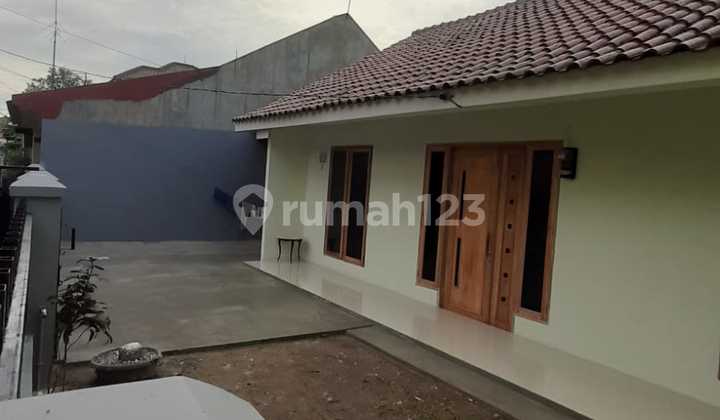 5-Bedroom Renovated House in Sasmita Loka 3, Pamulang 2